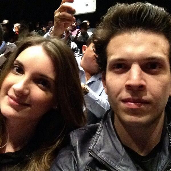 ChrisRobinMusic's tweet photo. Listos para ver @godspellmx @ale_batiz (el señor de atrás nos paparazzeo) #sunday #musical http://t.co/sAJlOf8yXR