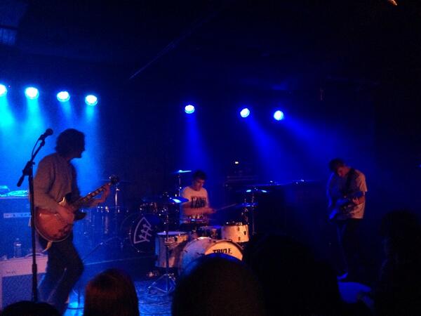 calming banana tweet media