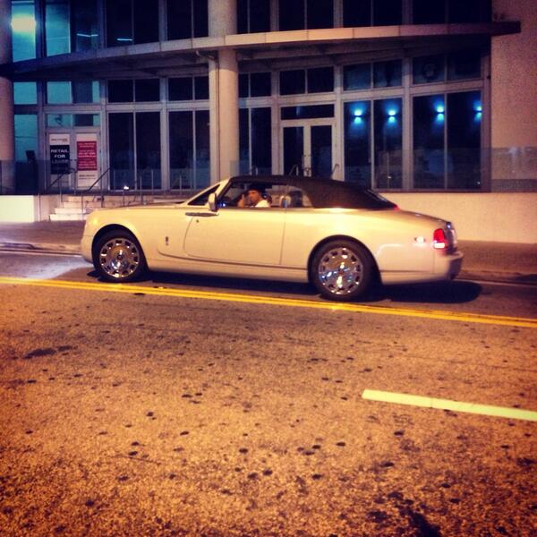 REZAMRMOTA's tweet photo. RR Drophead Phantom Series II http://t.co/HBShyOcp0Q