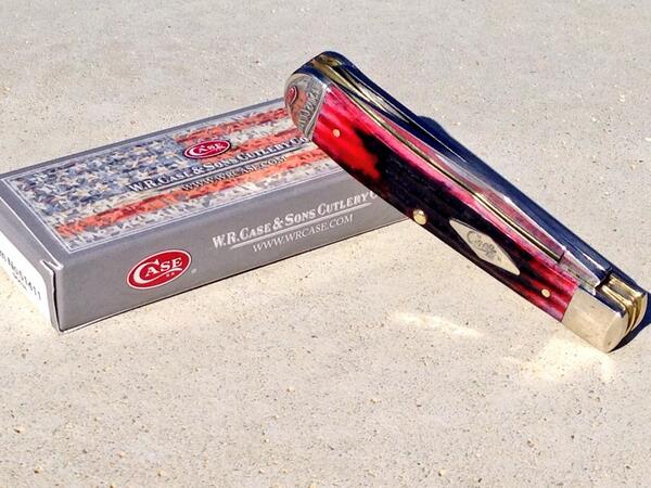 MadeInAmericaCo's tweet photo. You may need this @wrcase pocketknife if #TheWalkingDead happens. RT &amp; FW for a chance to win, it may save your life. http://t.co/d7NS2RLsWD