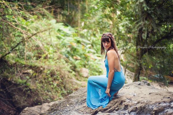 TaraDraper's tweet photo. An inspirational shoot with beautiful Miss Jamie in the Puerto Rican rainforest is blogged! http://t.co/XFP51ZiIoX http://t.co/vg3p3f01zu