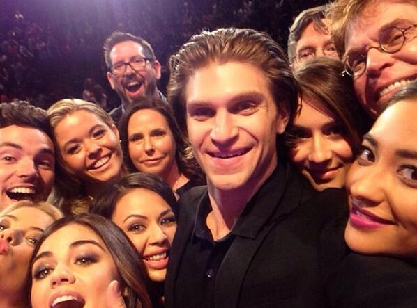 PostColon_'s tweet image. This makes me happy #pllfam