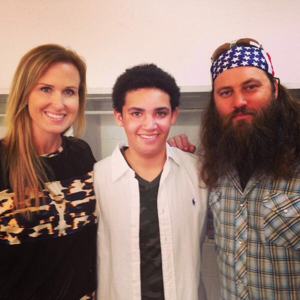 bosshogswife's tweet photo. So proud of this kid right here! First time performing on stage and he killed it! #LilWill #MattyB @williebosshog http://t.co/0bwqN1zDEb