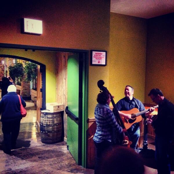 CityWineryCHI's tweet photo. @DOG1Bluegrass impromptu jam as our guests exit another amazing evening with @SessionsChicago! #chicago #bluegrass http://t.co/BKAnbdAmLn