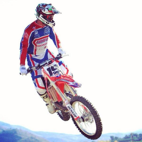 mxshooter's tweet photo. @ToyotaEscondido Welcome to the Team @AhhhMiller 📷: @mxshooter http://t.co/RZWimU52QZ