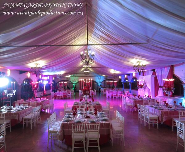 AvantGardeP's tweet photo. BODA Y&amp;F http://t.co/HFLLht0h6i