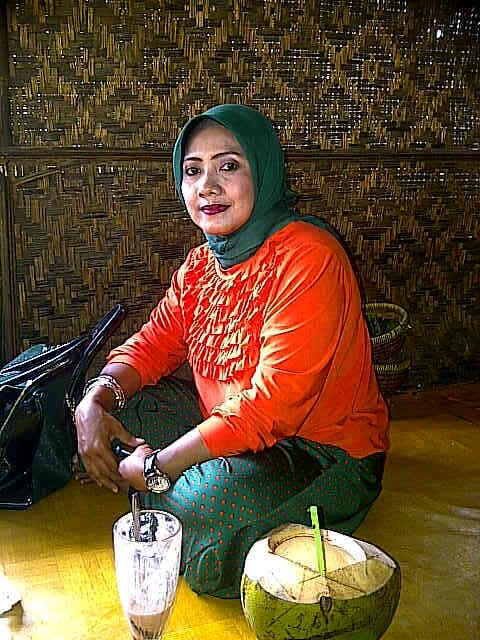 Ibuu,menurutku engkau adalah tuhan yang terlihat:)