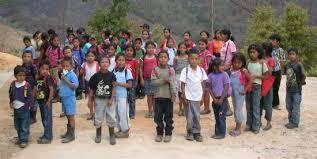 @Publinews_GT @GuatemalaGob Ayuden a esta comunidad a través de  agua y víveres llevarlos al Colegio Belga zona1Guate