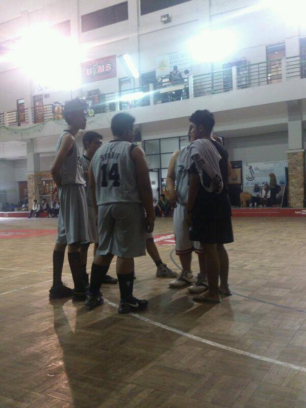 SK37_ITT's tweet photo. Ayo pada ngumpul ke SC. Udah mau mulai nih.. http://t.co/zBg2oRuRYm