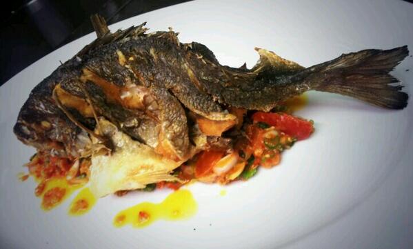 perakb's tweet image. Sea Bream tempura test of Bali.