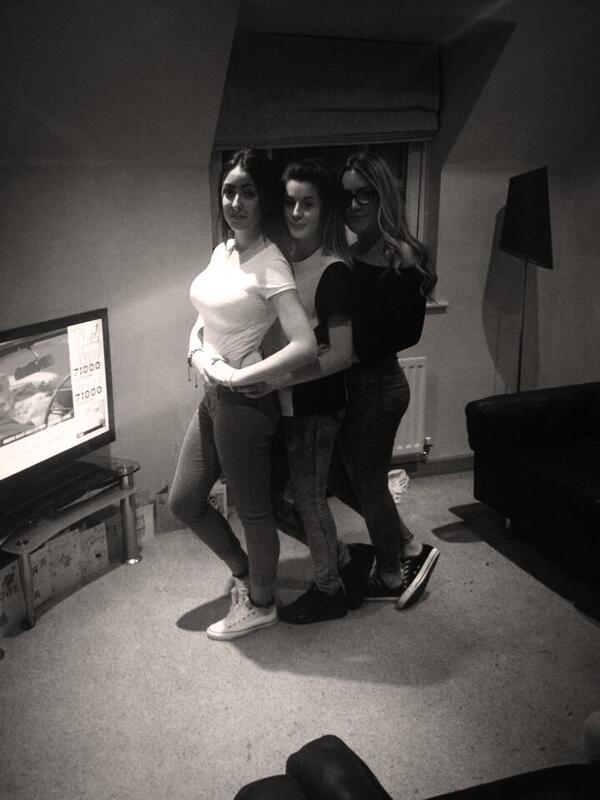 m_travers04's tweet photo. Friday night was good 🎉🎉😂😂💕 http://t.co/aPMpDoAgcR