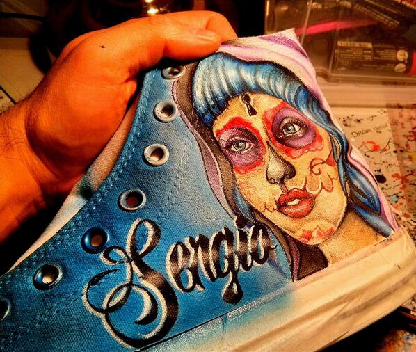 SantinBanqui customiza con <a href="/PoscaUni/">Uni Posca</a>