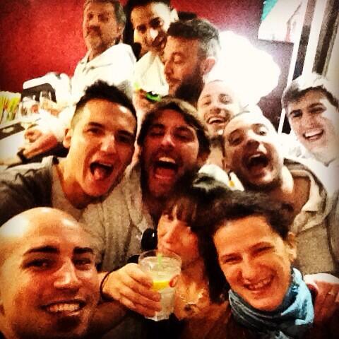 MarcoGinelli's tweet photo. Amici dentro e fuori dal campo #ilovescanna http://t.co/nRqBkb7rEm