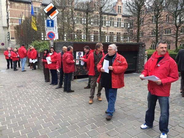 DIRKVHIMSTE's tweet image. #gent blitsactie tegen de privatisering van de openbare diensten door #acod LRB op het congres lokale politiek