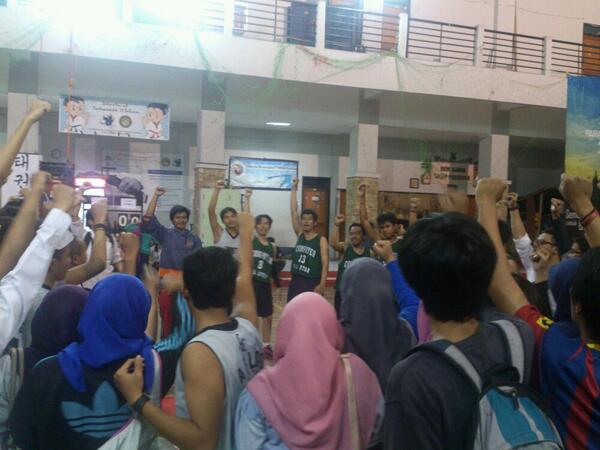 SK37_ITT's tweet photo. Pertandingan selesai. Dengan kemenangan.. http://t.co/83FwotUyyC
