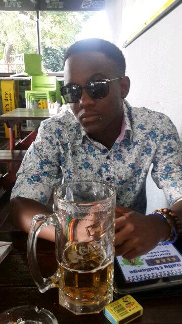 HeineSwazz's tweet photo. Even tho' Manchester lost, was still looking stundee http://t.co/MRvFiX6mrI