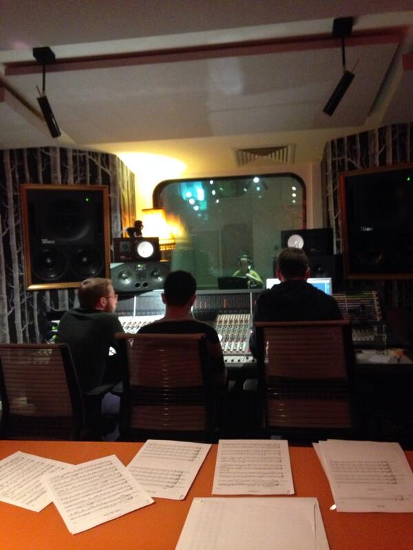 natpurton's tweet image. @Lizhonks in the hot seat! #solocello #realstrings @blueprintstudio