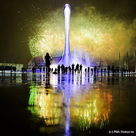sochi2014_ru's tweet photo. Игры завершены, но огонь #Сочи2014 не погас - он остался в сердце каждого из нас. http://t.co/hVApgUfjLt