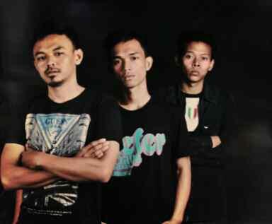 ryzzyazzahrasmi's tweet photo. Retweet ini utk dukung @miesto_7 jgn lupa follow jg @StudioMusic_WM tmpt dmn kalian mulai prjuangan ini http://t.co/nPONVpltch