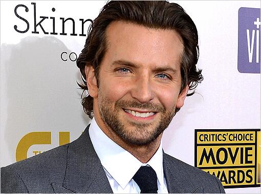 PerfectMaleForm's tweet photo. Not usually a fan of the longer haired male, but on #BradleyCooper I think it works better. What do you think? #Hot http://t.co/x6fsKTMAos