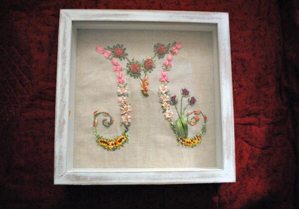 LifeisPatchwork's tweet image. #Bordado en Cintas, aprendí en un monográfico y me fue gustando, sencillo para incorporar con patchwork