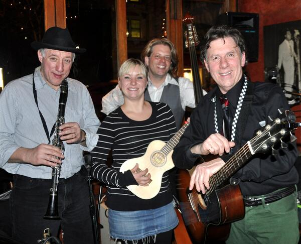 RazzzMaJazzz's tweet photo. Great Night @TheOuisi with the Winin' Boys last Thursday. Nice Uke Aimee! Great food and fun times! See you April 3 http://t.co/qrnWpQVVOB