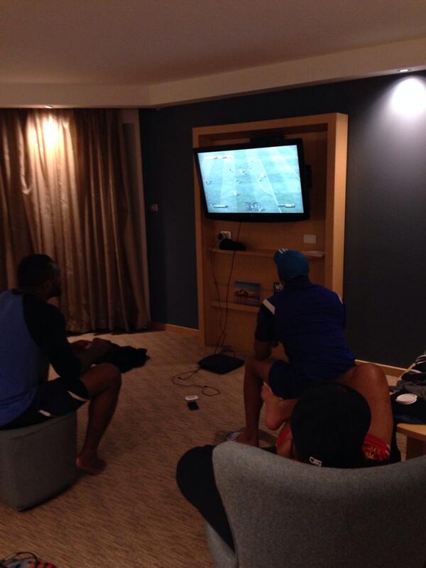 1GioAplon's tweet photo. And so the boys are at it again!!Fifa time with @losi11 @Doogz @JuanDeJongh #fiercerivalry #stormerstour2014 http://t.co/OIXTyG9etI