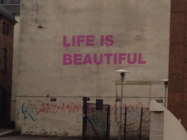 team_LFBrad's tweet photo. #lifeisbeautiful  so don't throw it away . Live every day as it was your last #yolo http://t.co/UUhk1jRVWo