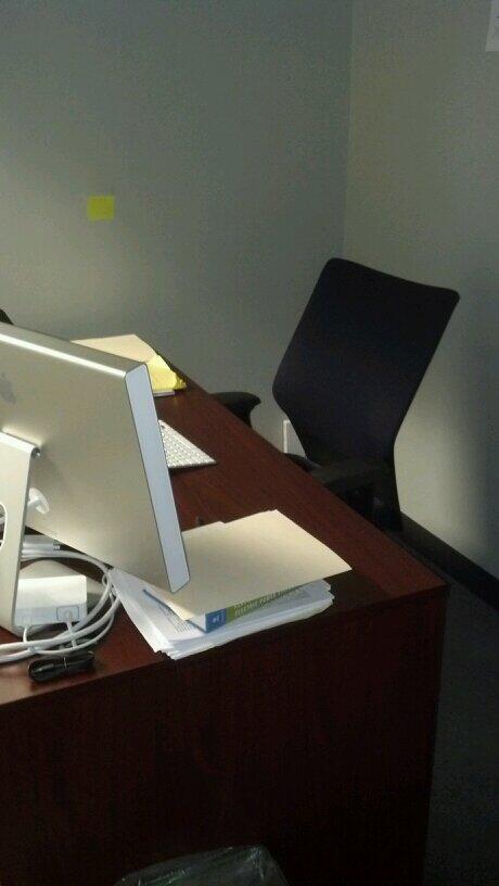 AR_Uransel's tweet photo. HA! I finally beat @J_N_Schwieger to the office! http://t.co/6GRSjhcGnr
