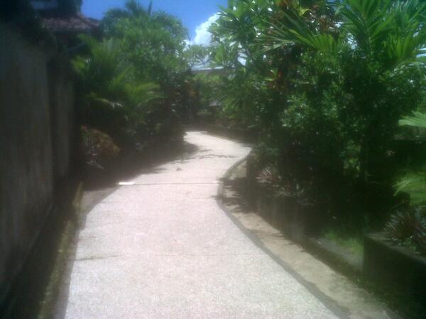 kadek_ogen's tweet photo. http://t.co/YevFIjIT7u