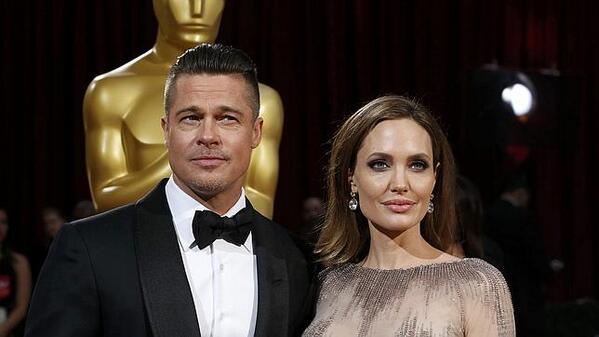 abc_PlayCine's tweet photo. ¿Brad Pitt en la segunda de #TrueDetective? http://t.co/BtBfSVXYuS #Ojala http://t.co/nTa3JcJhdG