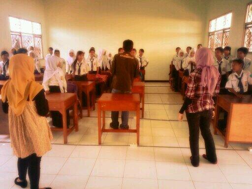 <a href="/DeTara21/">DeTara Foundation</a> @ibnudjula <a href="/aa_derah/">Dede Rahmat</a> <a href="/satyaika3113/">Satyasari Ika</a> @dewitrisdiani mjd fasilitator PLH di SMP 1 Patebon :) seru~