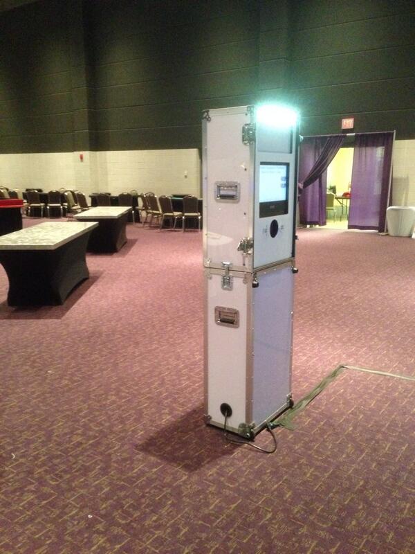 EntUnl's tweet image. New Photobooth from Entertainment Unlimited Events