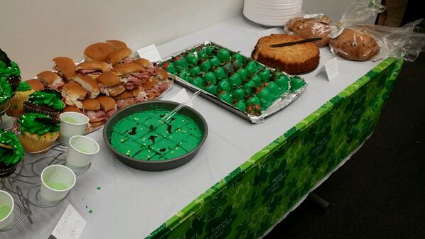 uicswe's tweet photo. Come join SWE in SEO 120A today for our Saint Patricks Day sweets! Donations welcomed! ! http://t.co/NQlJYT99IO