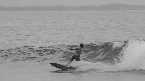 g_hanafiah's tweet photo. Batukaras, surfspot dg ombak unyuuu di jawa barat http://t.co/YjYHGcQUkP