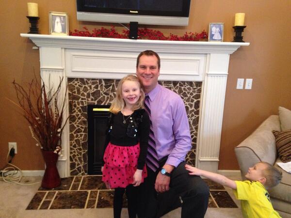 ZarzyckiMichael's tweet image. Daddy daughter dance. Only two 1st graders arrested for trying to sneak in some Molly. #twofrontteeth