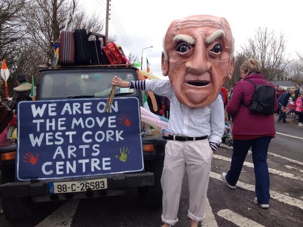 WCAC_Ireland's tweet photo. Picasso leading our float at the Skibbereen St Patricks Day Parade!!! http://t.co/kWzPxVudzU