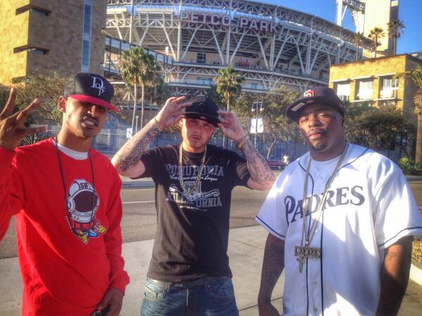 CeeWee3rd's tweet photo. Video shoot yesterday with the hommie @Cals S/O to @mainstream media 1Luv big cuzzin http://t.co/aaP7UYwo2T