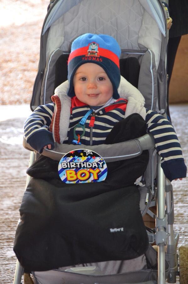 M0UJD's tweet photo. @donnaloubishop Cute baby? :)
Baby Mac. http://t.co/BeE93zwB88