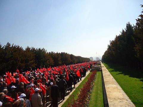 <a href="/cbabdullahgul/">Abdullah Gül</a> SynCumhurbaşkanımSokağaÇıkmakZorundaBırakılan  AssubaylarT.Cnin askeri #AssubaylarArtıkİcraatBekliyor