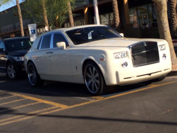 LiaSSSniperWolf's tweet photo. What's this doing in Phoenix :Q_____ http://t.co/xl11Z1RFvu