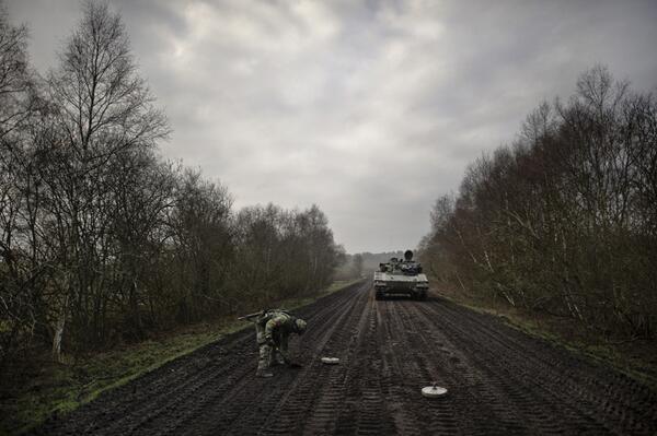 militarypic's tweet photo. Putting some mines http://t.co/5uVoTOLpgH