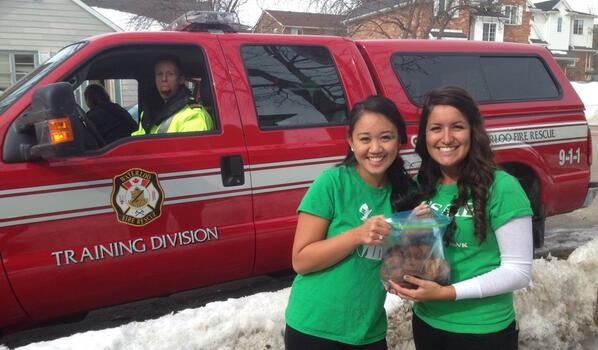 citywaterloo's tweet photo. Some thoughtful #stpaddyswr revellers offering @WRPSToday, bylaw and fire officials muffins. Thanks! http://t.co/PlUean8Xzx