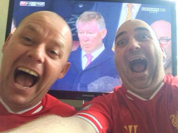 empireofthekop's tweet photo. GREATEST SELFIE EVER >> RT @pkel: @empireofthekop @MetroUK not quite...THIS was http://t.co/o0IYVsjWZM