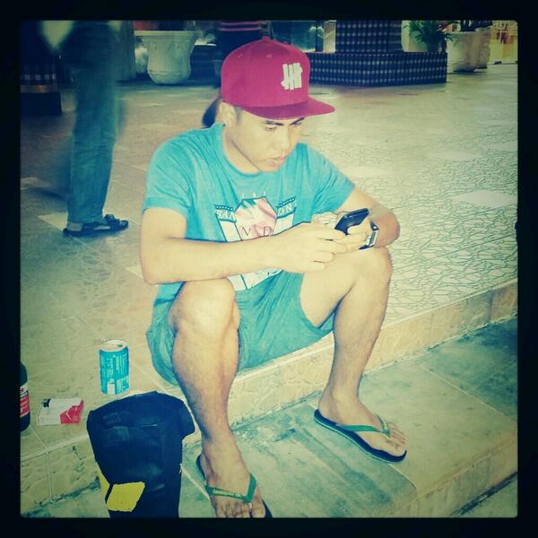 sotorfull's tweet photo. #cento #kuta #bali http://t.co/yM7MzkACy6
