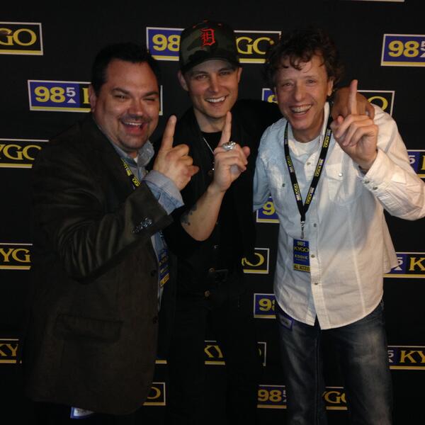 AllAccessNash's tweet photo. #PhotoOfTheDay: @FrankieBallard celebrates his first #1 record w/@DenversKYGO PD Eddie Haskell and APD @hatfield999! http://t.co/9ilRA2TEyK