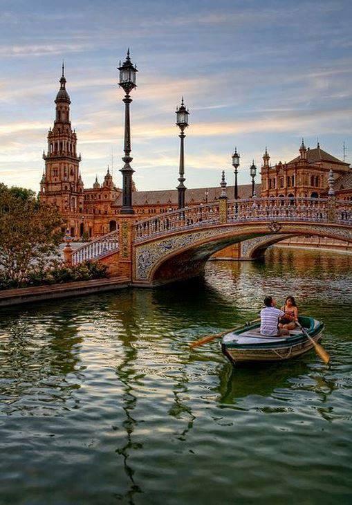 _Paisajes_'s tweet photo. Plaza de España, Sevilla - Spain http://t.co/zrExhok2iU