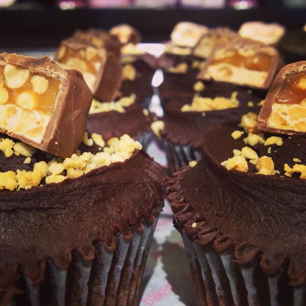 hummingbbakery tweet picture