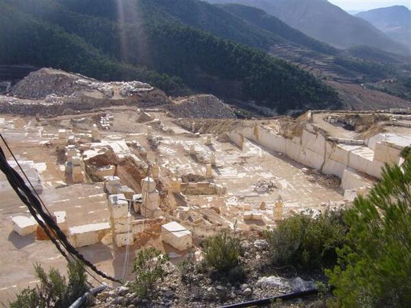 PimarStone's tweet image. Cantera de Crema Marfil