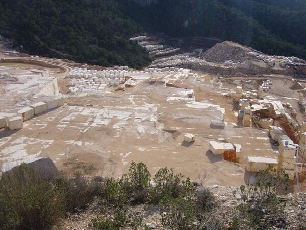 PimarStone's tweet image. Cantera de Crema Marfil